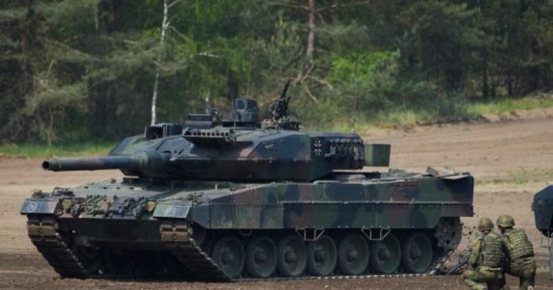 دبابات الفهود الألمانية.. وافد جديد في الحرب بين روسيا وأوكرانيا