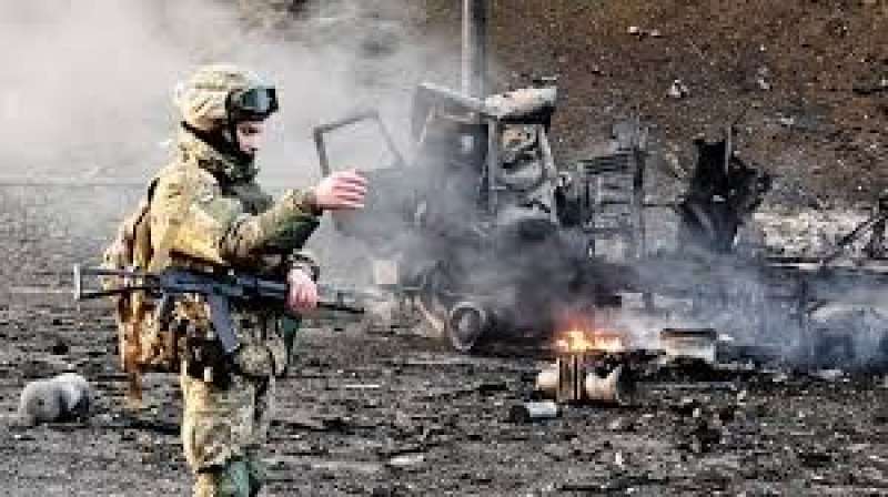 أوكرانيا تطلب صواريخ بعيدة المدى لمنع روسيا من تدمير مدنها