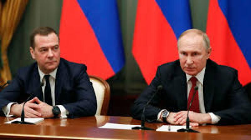 الرئيس الروسي بوتين ونائبه ميدفيدف