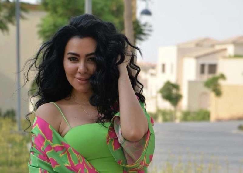 ميريهان حسين تشارك متابعيها فيديو مسرحية  ” مبروك جالك ولد”