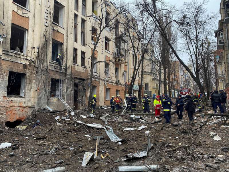 5 جرحى في هجوم صاروخي روسي على خاركيف