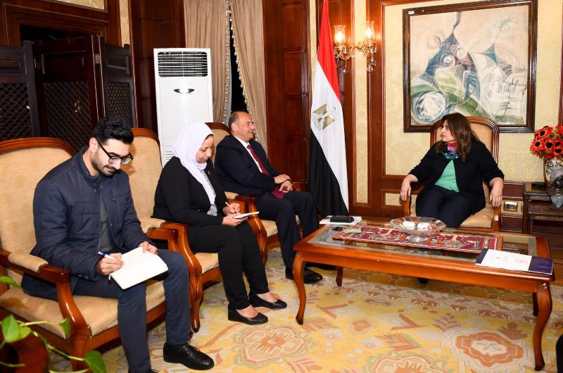 وزيرة الهجرة تلتقي قنصل عام مصر في شيكاجو لبحث التعاون والتنسيق