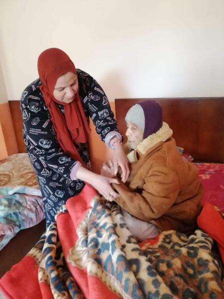 التضامن تنجح في إنقاذ سيدة مسنة بلا مأوى في المنوفية