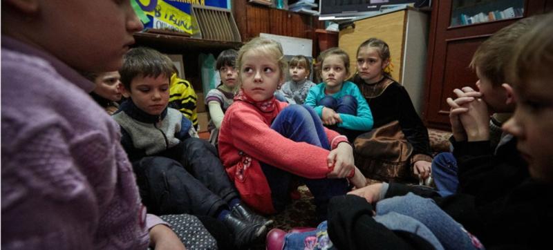 منذ نحو عام.. دراسة أمريكية تكشف احتجاز روسيا ستة آلاف طفل أوكراني في ”معسكرات”