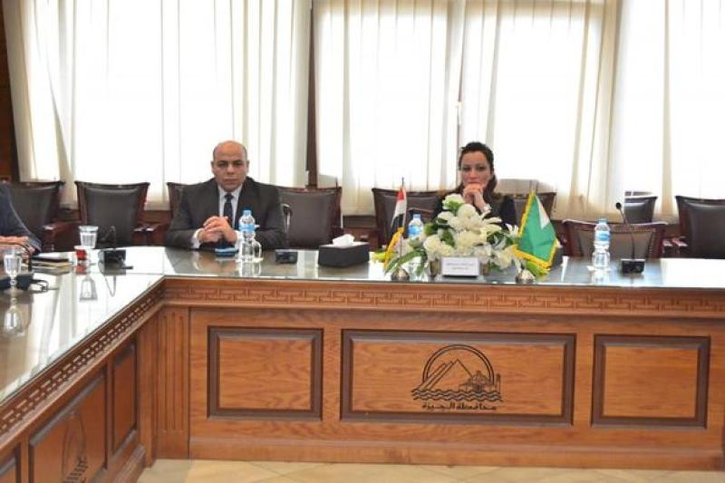 نائب محافظ الجيزة تبحث إقامة أول مجمع لخدمات مصر بالتعاون مع وزارة التخطيط والتنمية الاقتصادية