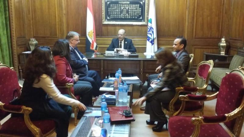 رئيس النقابة العامة للبترول يلتقى وفد مكتب منظمة العمل الدولية بالقاهرة