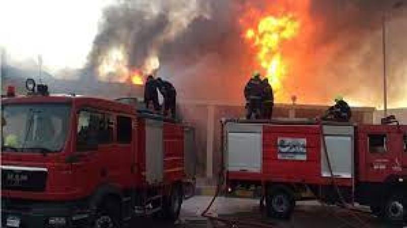الحماية المدنية تتمكن من السيطرة على حريق شب فى مصنع ملابس بالدقهلية