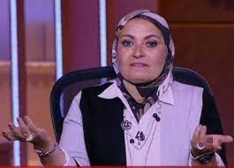 محاكمة هبة قطب في اتهامها بالإساءة للرجل المصري
