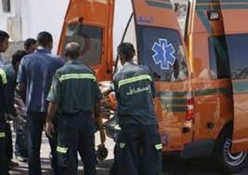 سيارة ملاكي تدهس 5 أشخاص أثناء وقوفهم بطريق الفيوم الصحراوي بمنطقة أكتوبر