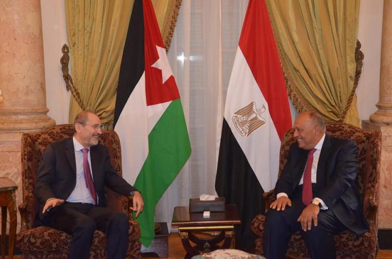 وزير الخارجية يستقبل نائب رئيس الوزراء الأردنى