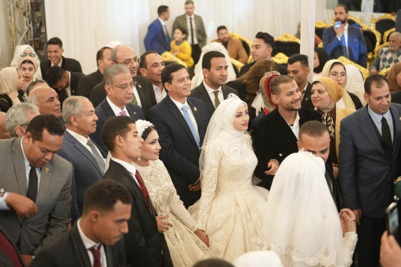 حماه الوطن يختتم زيارته لمحافظة الفيوم: بإقامة عرس جماعي وتقديم هدية الرئيس للعرسان