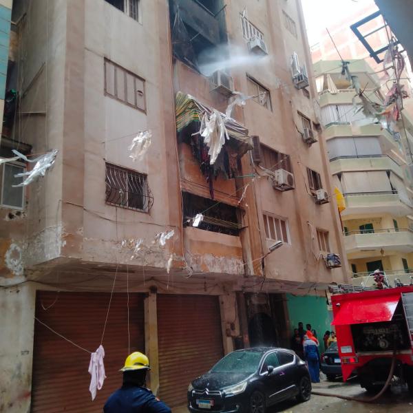 إصابة 5 أشخاص بحروق واختناق في حريق عمارة سكنية مكونة من 10 طوابق بفيصل