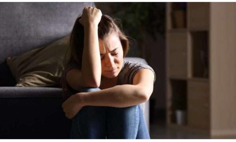 الصحة: النساء أكثر عرضة للإكتئاب والقلق من الرجال