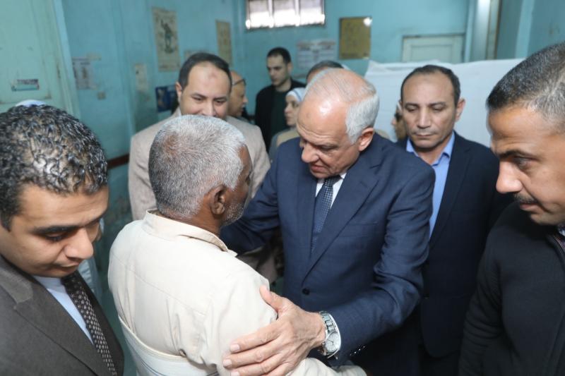 تفاصيل زيارة محافظ الجيزة لمستشفى أم المصريين
