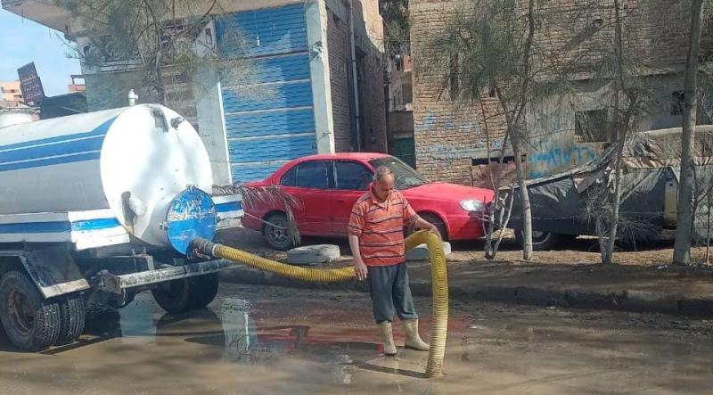 رفع مياه الأمطار لليوم الثالث واستمرار حركة الملاحة بموانئ الصيد في كفر الشيخ