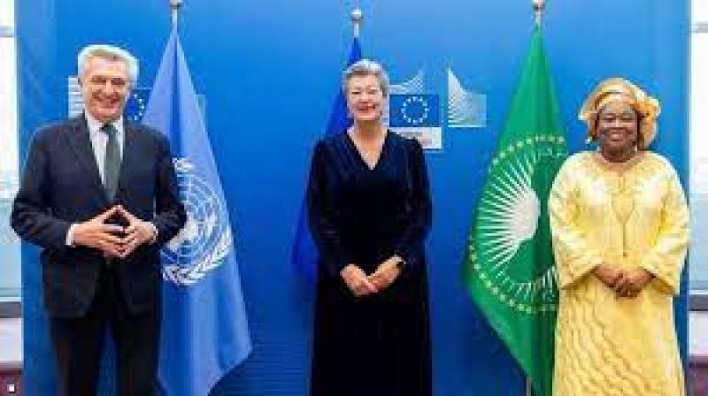 الاتحاد الإفريقي والأوروبي والأمم المتحدة يصدرون بيان من بروكسل من أجل وضع المهاجرين واللاجئين في ليبيا