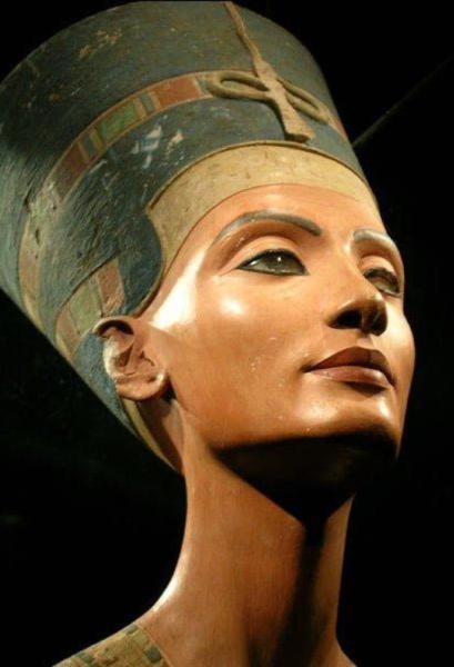 الحكاية كاملة | النساء بمصر القديمة ملكات.. الحضارة الفرعونية لم يكن بها جواري منذُ فجر التاريخ