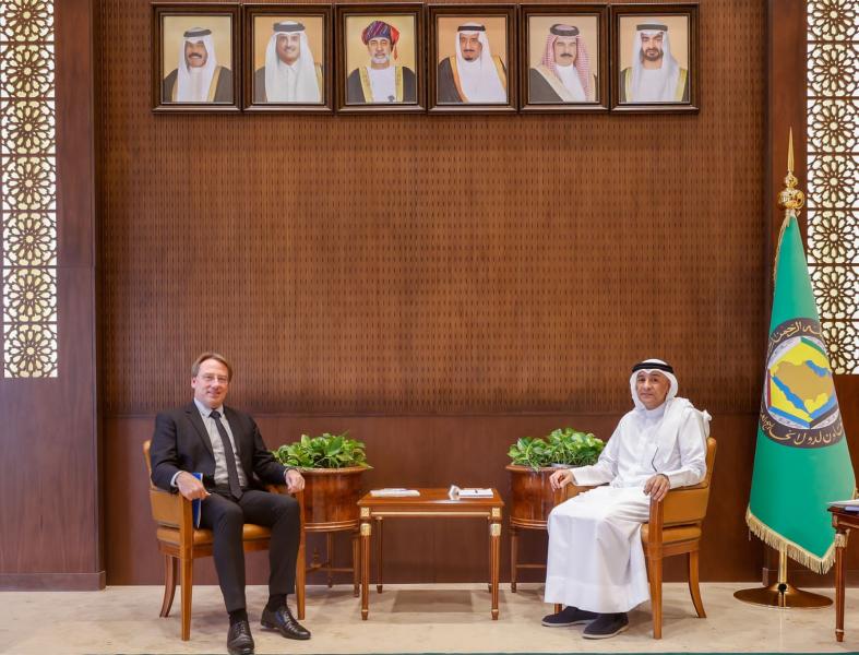 الأمين العام لمجلس التعاون يؤكد أهمية توطيد الشراكة الاستراتيجية الخليجية الفرنسية