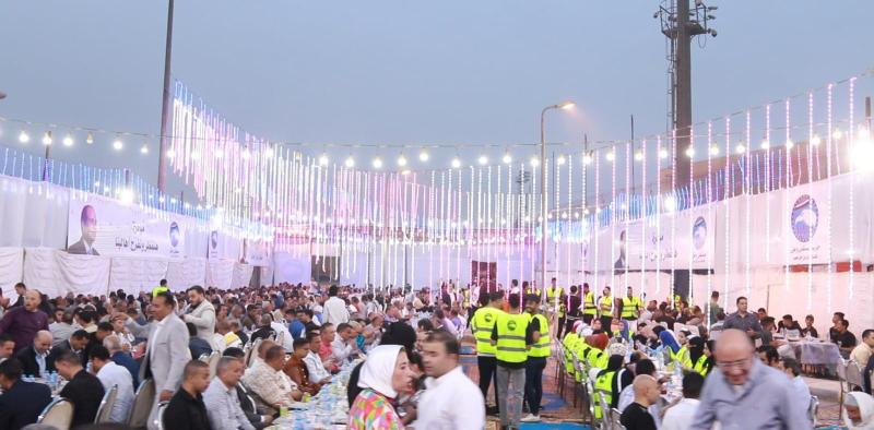 ”مستقبل وطن” ينظم إفطارا جماعيا ل1350 مواطنا من الأولى بالرعاية والأطفال الأيتام ببني سويف