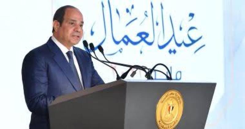 محافظ أسوان: يهنئ الرئيس عبد الفتاح السيسى بمناسبة الإحتفال بعيد العمال