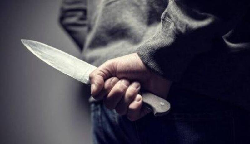 ذبحها بعدما اكتشفت خيانته.. وصول قاتل زوجته بالنزهة للجنايات