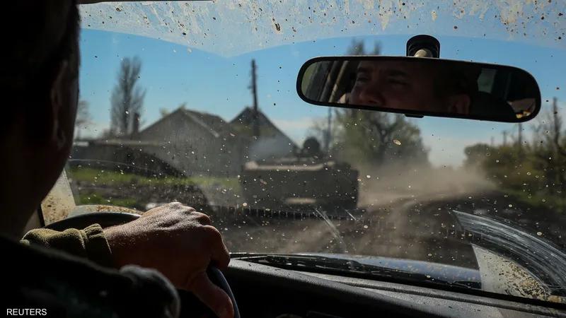 قوات اوكرانية غربي مدرسة البريد في باخموت