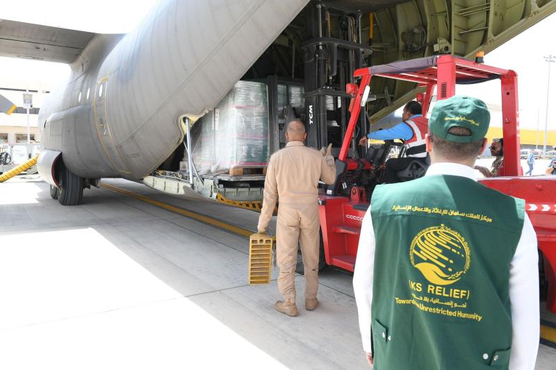 الطائرة الإغاثية الثالثة ضمن الجسر الجوي السعودي لمساعدة الشعب السوداني تغادر مطار الملك خالد