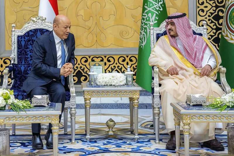 اليمن في بيان القمة العربية: تأييد للحكومة الشرعية وخيار السلام