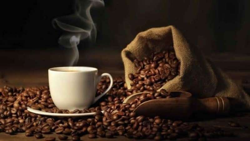 مخاطر صحية تصيب الإنسان عند الإفراط في تناول القهوة