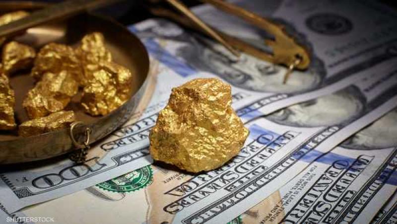 بريق الذهب يلمع من جديد بسبب ضعف الدولار