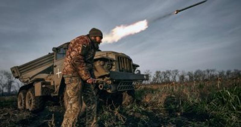 صورة لمدافع الهيمارس الاوكرانية في الدونباس