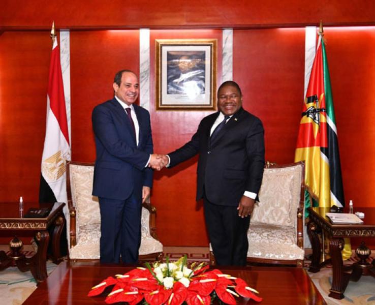 الرئيس السيسي مع رئيس موزمبيق