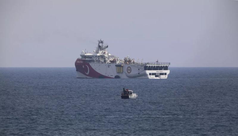 تركيا تعلن زيادة رسوم مرور السفن عبر مضيقي البوسفور والدردنيل اعتبارا من من يوليو المقبل