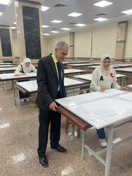 رئيس جامعة أسوان: يتابع امتحانات الفصل الدراسي الثاني ويوجه بسرعة الرصد وإعلان النتائج