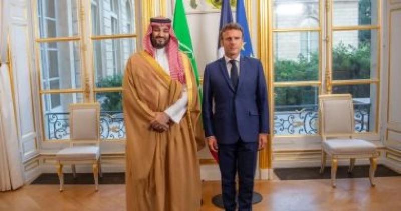 ولي العهد السعودي مع الرئيس الفرنسي 