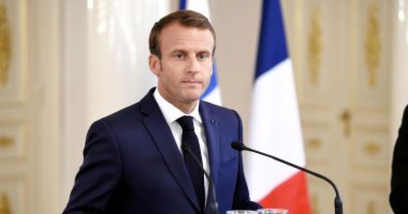 الرئيس الفرنسي يعلن خطة لإنهاء ”أزمة نفاد مخزون الأدوية” في البلاد