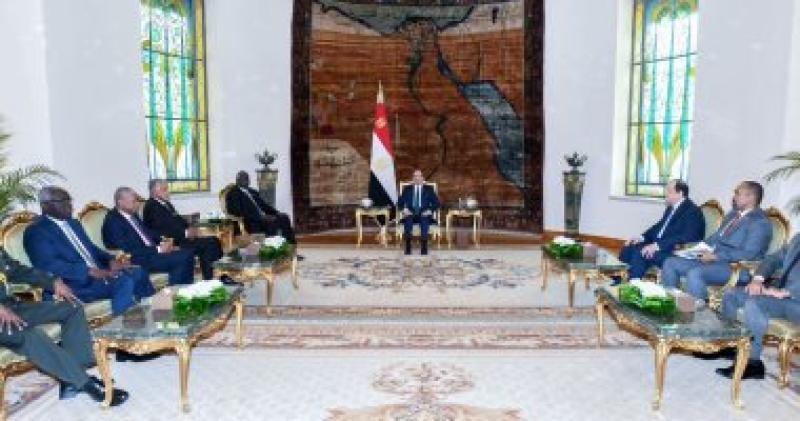 الرئيس السيسي يستقبل الوفد السوداني رفيع المستوي
