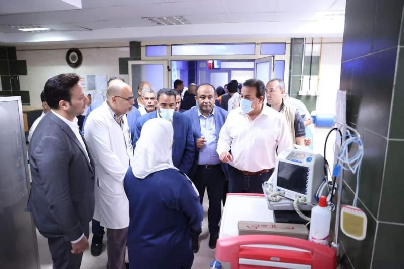وزير الصحة يتفقد مستشفى الحمام المركزي بمحافظة مطروح ويوجه بزيادة عدد الفرق الطبية بتخصص القلب والأشعة