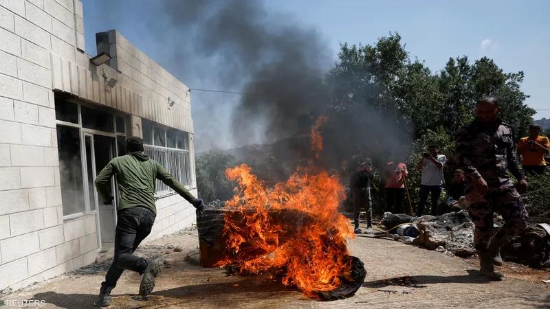 الصهاينة يضرمون النيران في مدرسة عوريف