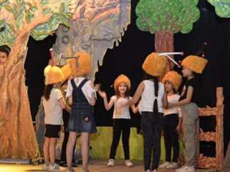 مسرح الطفل بالمنيا تواصل عرض مسرحية «طق طق إبن الغابة»