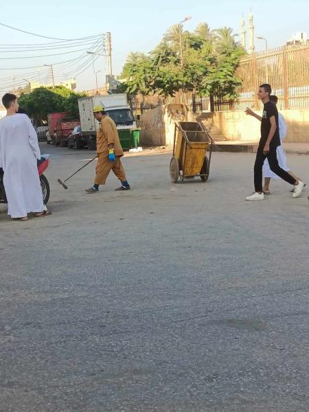 الوحدات المحلية بالمنيا تواصل جهودها فى حملات النظافة والتجميل خلال إجازة عيد الأضحى المبارك