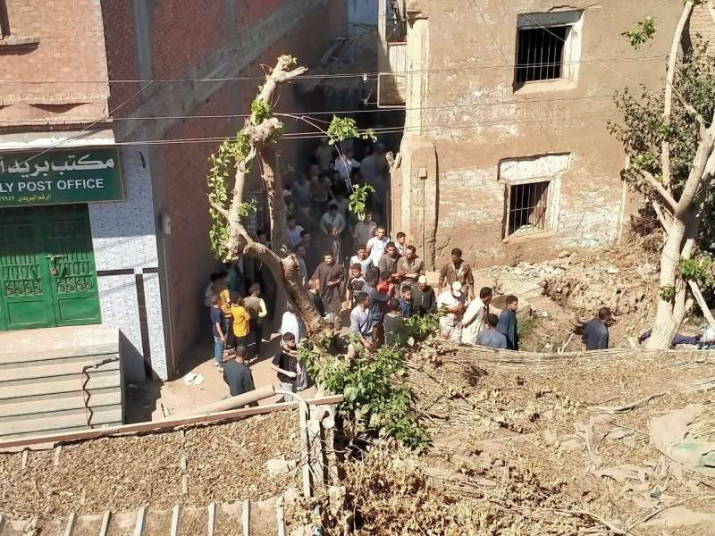 مصرع زوجين في انهيار منزل بالمنوفية.. والجيران: تركا طفلا عمرة 40 يوما