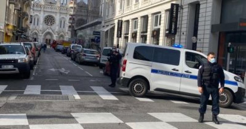 الشرطة الفرنسية في وسط باريس