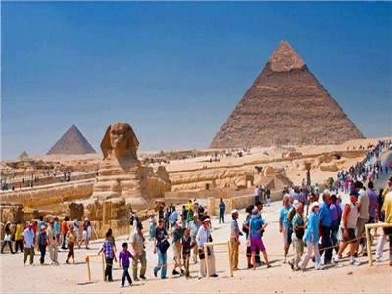 ”مصر تعود بقوة”.. أرقاماً قياسية في السياحة ومن المتوقع استقبال 15 مليون زائر في 2023