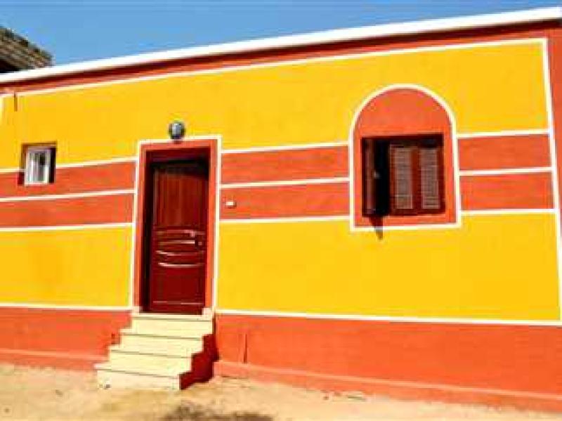 إعادة بناء وتأهيل 25 منزلا بقرية كفر مغربي في العدوه بالمنيا