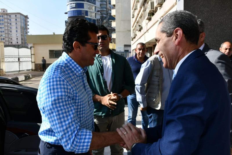 وزير الشباب والرياضة يصل محافظة الغربية لافتتاح وتفقد عدد من المنشآت