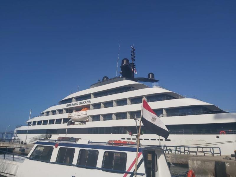 في زيارته الأولى لمصر.. ميناء بورسعيد السياحي يستقبل اليخت EMERALD SAKARA