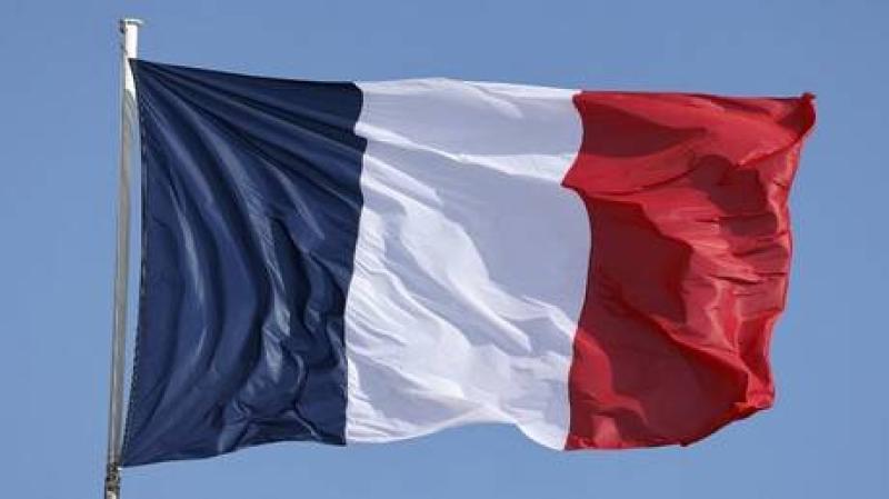 فرنسا تعلن عملية إجلاء رعاياها من النيجر ستبدأ”اليوم”