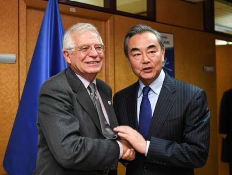 بوريل لـ ”وزير الخارجية الصيني”.. الاتحاد الأوروبي يريد تعزيز العلاقات مع بكين