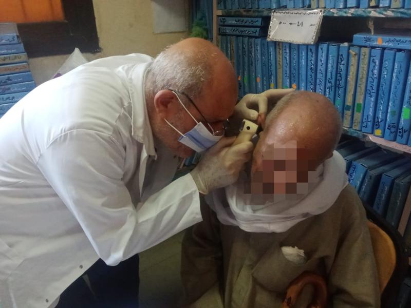 صحة الدقهلية: توقيع الكشف على 1316 مريضاً خلال قافلة علاجية في قرية كفر الشيخ هلال